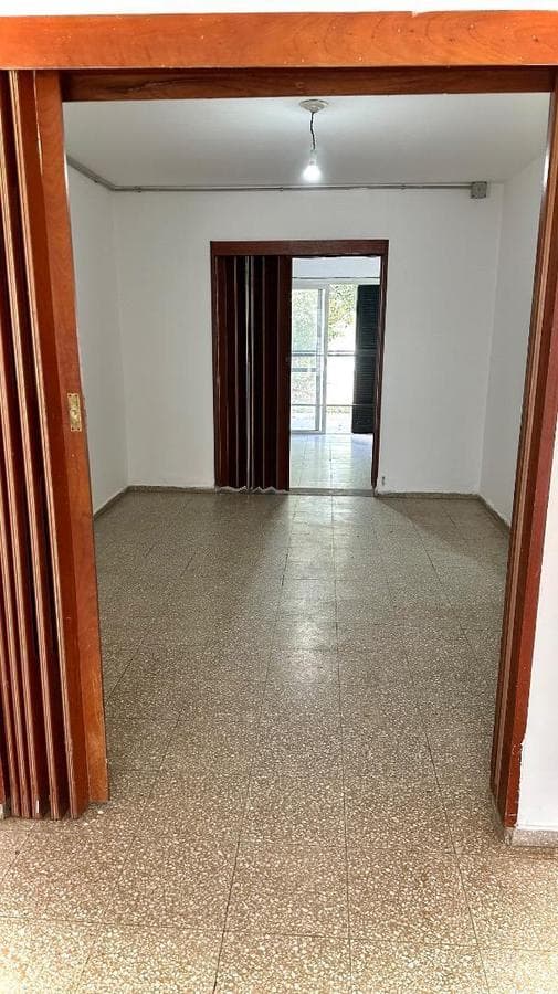 HOUSE FOR SALE IN THE CUPANI NEIGHBORHOOD