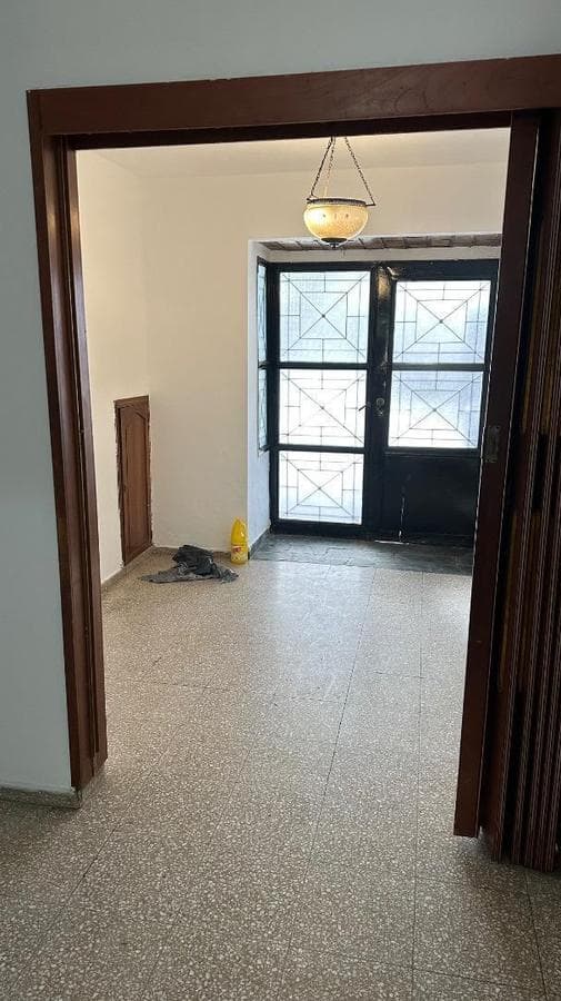 HOUSE FOR SALE IN THE CUPANI NEIGHBORHOOD