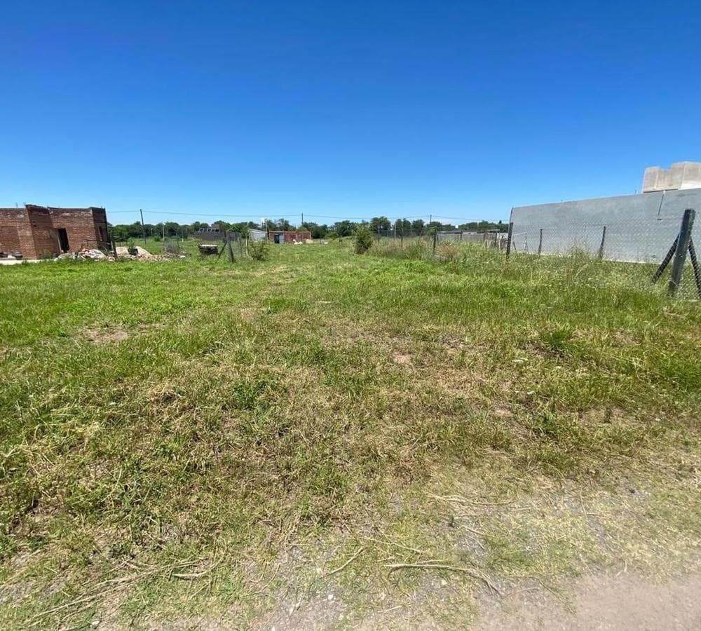 Lot for Sale in the Soles Serranos III Neighborhood, Unquillo