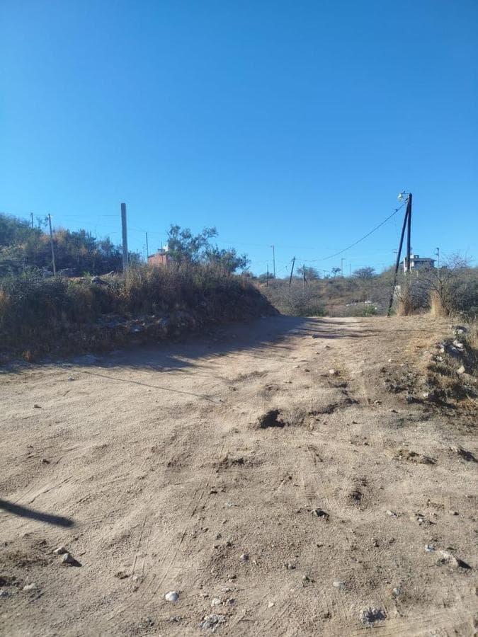 FOR SALE: 1,100-METER LOT IN ESTANCIA VIEJA WITH DEED
