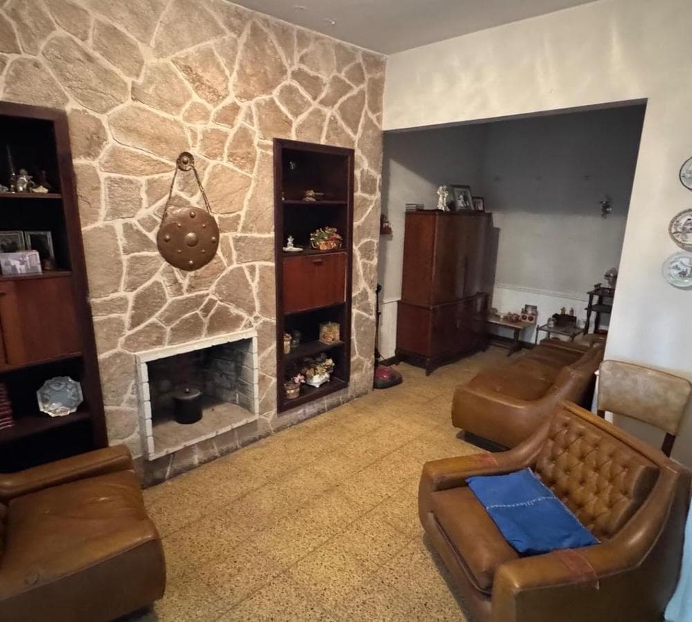 HOUSE FOR SALE IN THE JARDIN NEIGHBORHOOD
