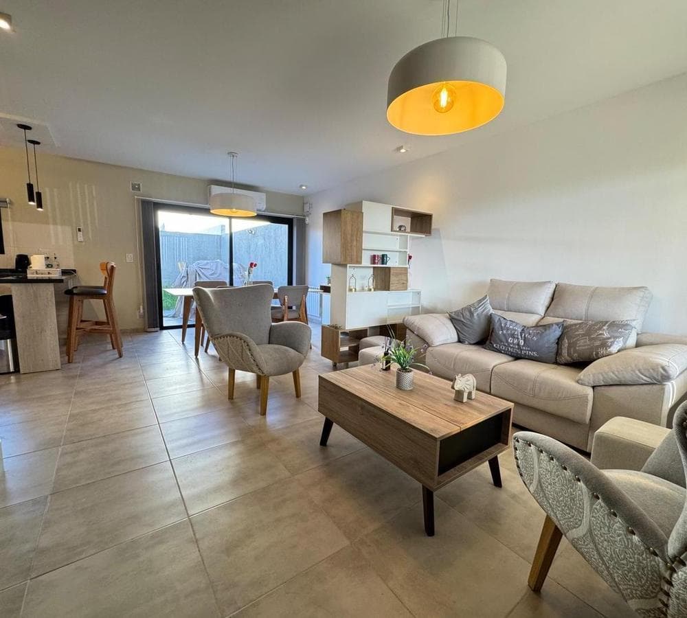 3-BEDROOM DUPLEX IN PRADOS DE MANANTIALES