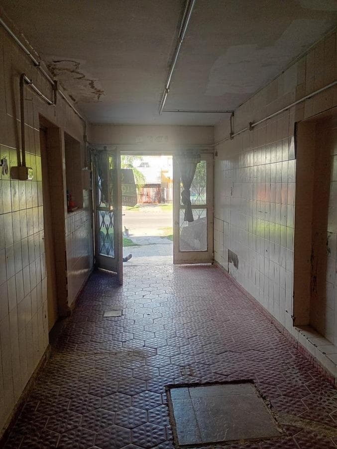 STORAGE UNIT OR GARAGE FOR RENT IN THE VILLA CABRERA NEIGHBORHOOD