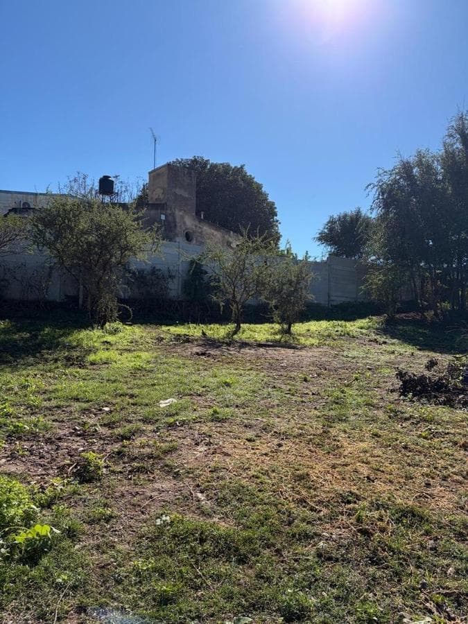 Corner Lot in Villa Allende, 720 Meters, Cumbres Neighborhood