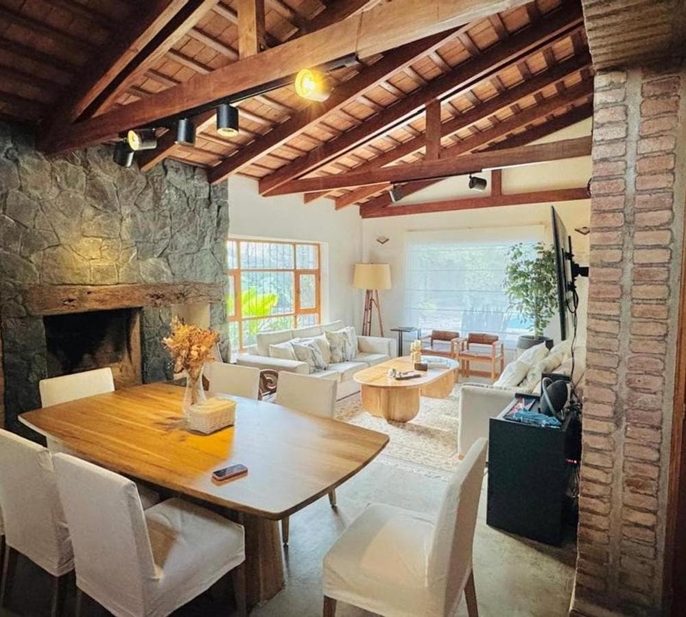 4-Bedroom House for Sale in Villa Allende Golf
