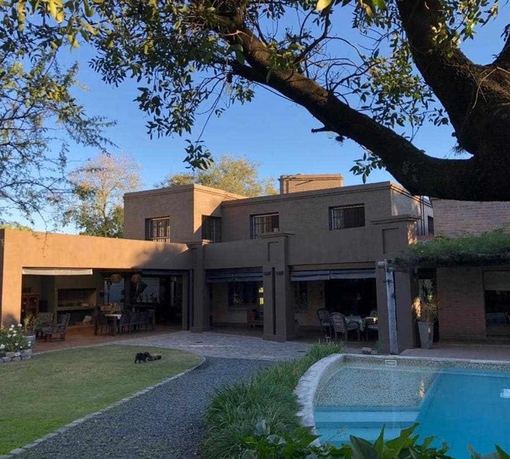 4-Bedroom House for Sale in Villa Allende Golf
