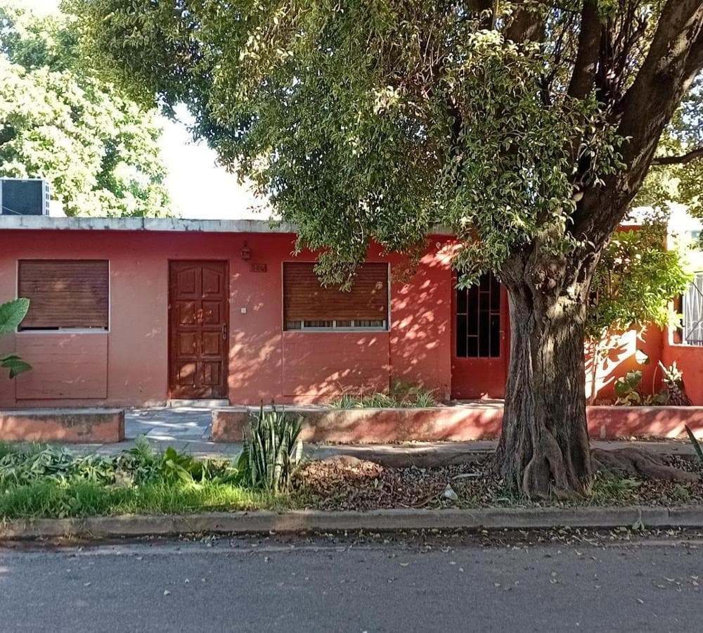 3-BEDROOM HOUSE FOR SALE IN THE PALMAR NEIGHBORHOOD