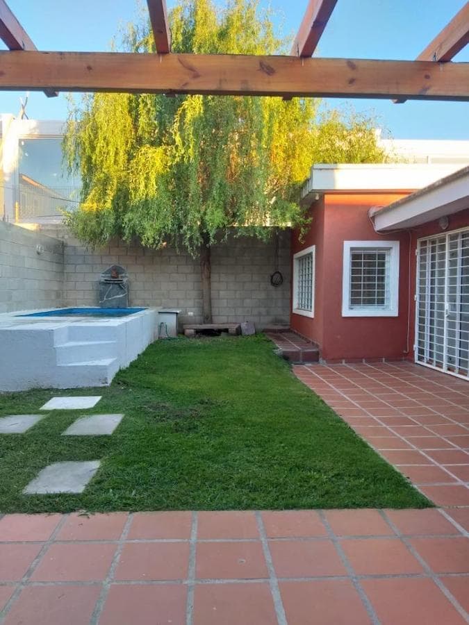 2-Bedroom House in the Centro Neighborhood of Villa Allende