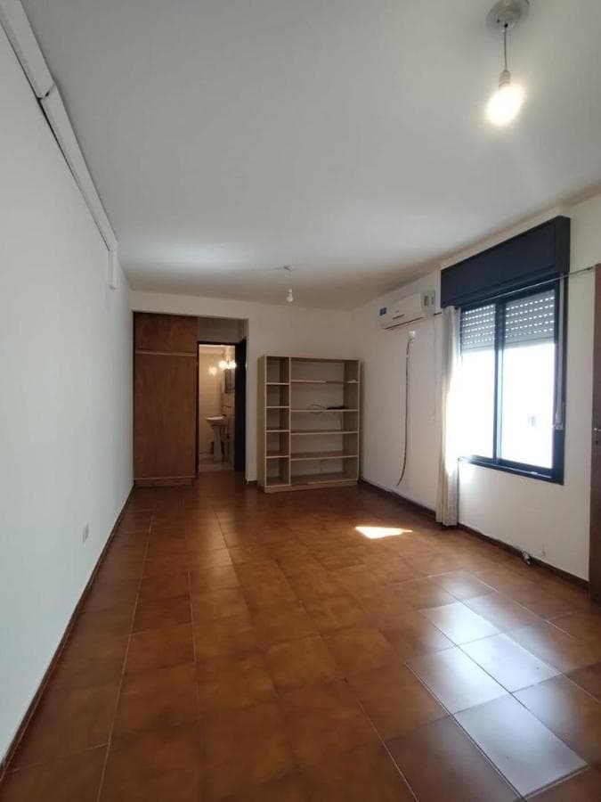 1-BEDROOM APARTMENT IN THE ALBERDI NEIGHBORHOOD