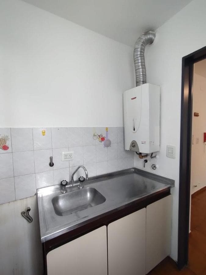 1-BEDROOM APARTMENT IN THE ALBERDI NEIGHBORHOOD