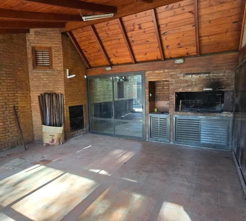 House for Sale in the Jardín Espinosa Neighborhood