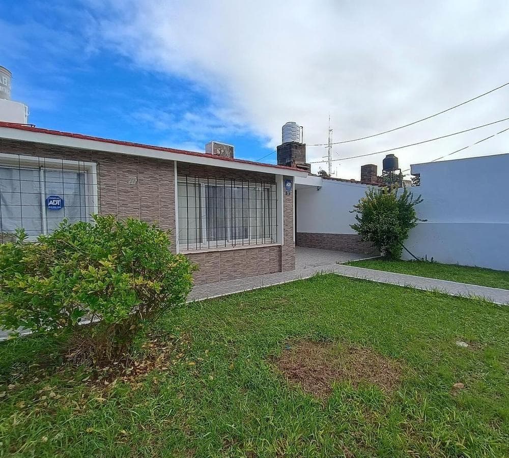 HOUSE FOR SALE: 2 bedrooms, Marquez de Sobremonte Neighborhood