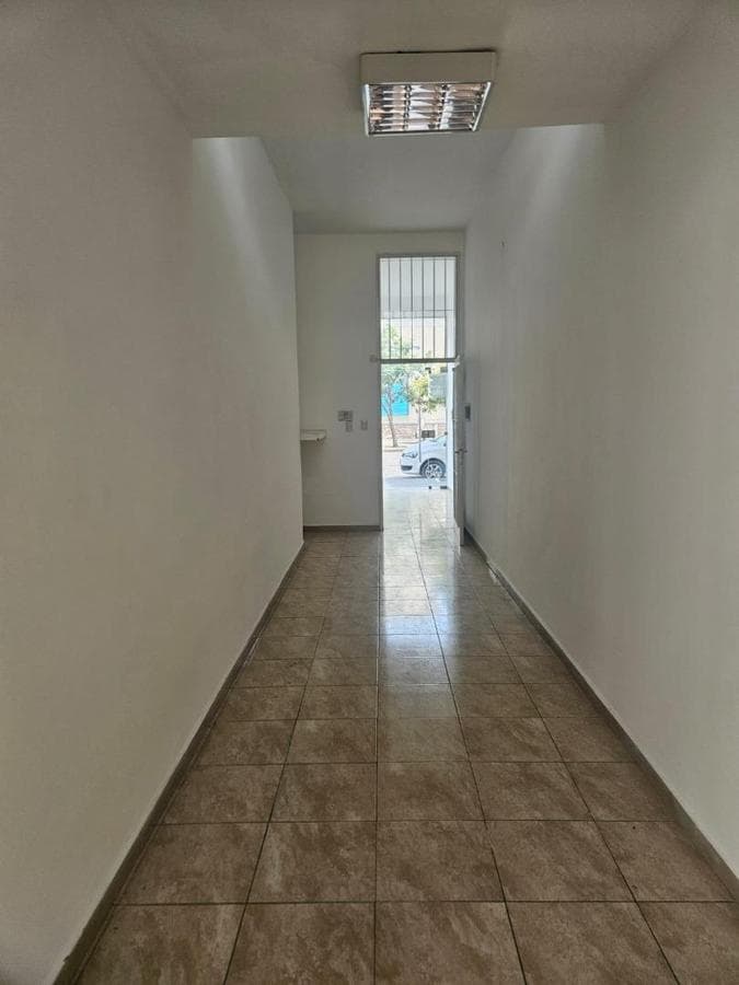 OFFICES FOR RENT IN A GREAT LOCATION - NO MAINTENANCE FEES