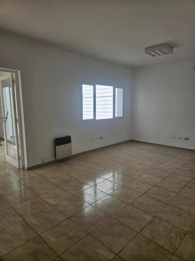 OFFICES FOR RENT IN A GREAT LOCATION - NO MAINTENANCE FEES
