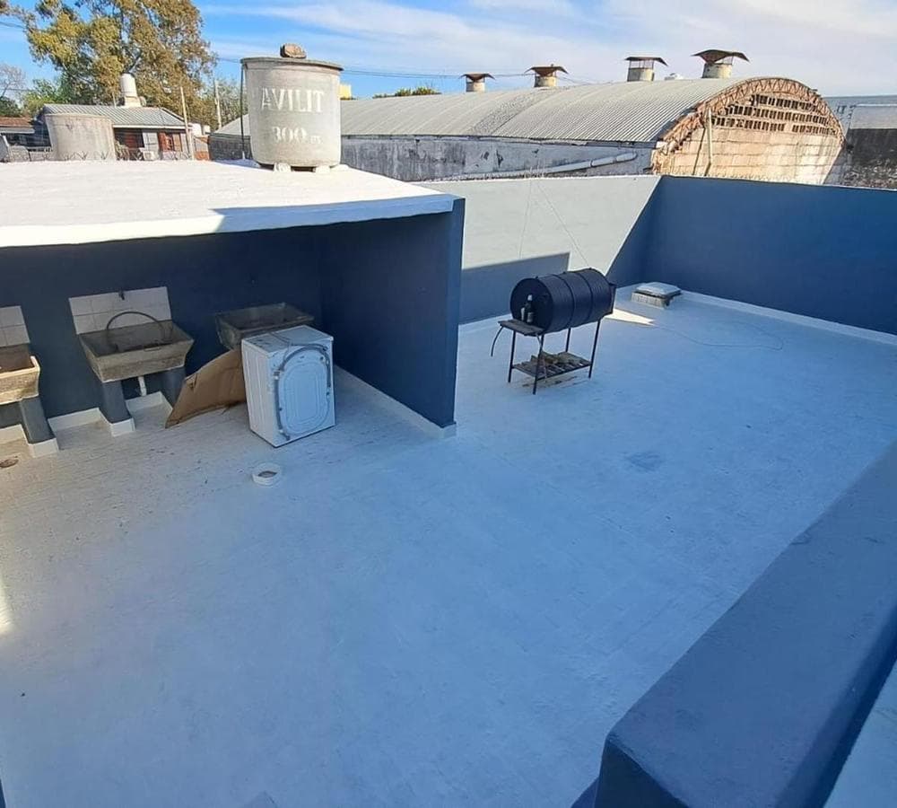 BRIGHT, WELL-LIT APARTMENT FOR RENT