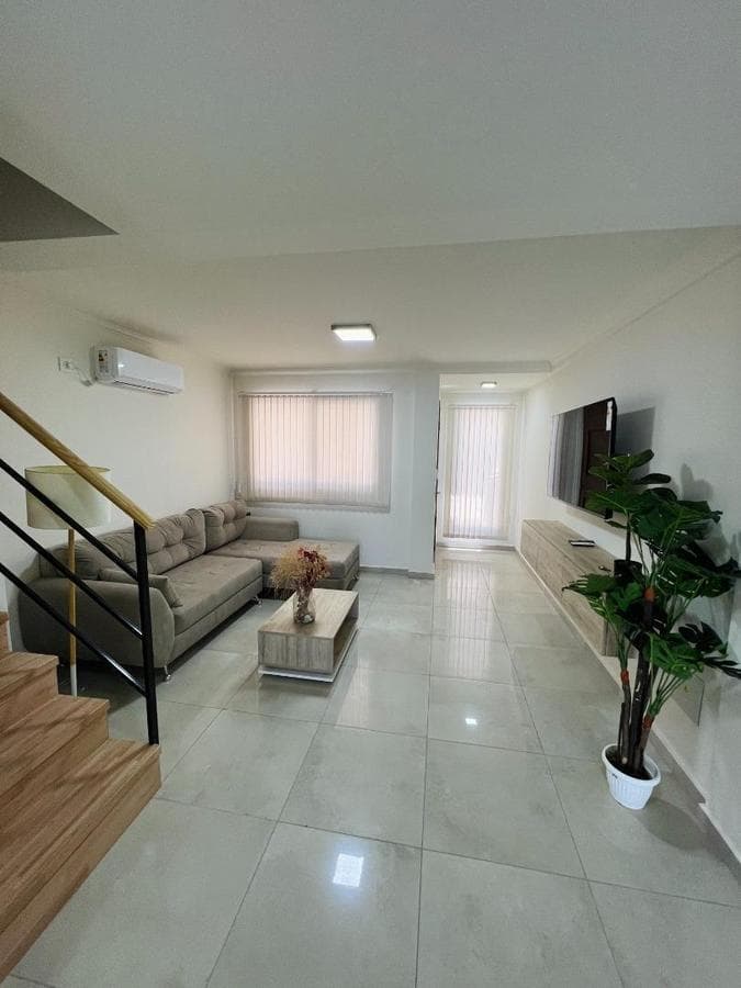 Duplex for sale. 3 bedrooms with a terrace. Housing MIRALEJOS 17
