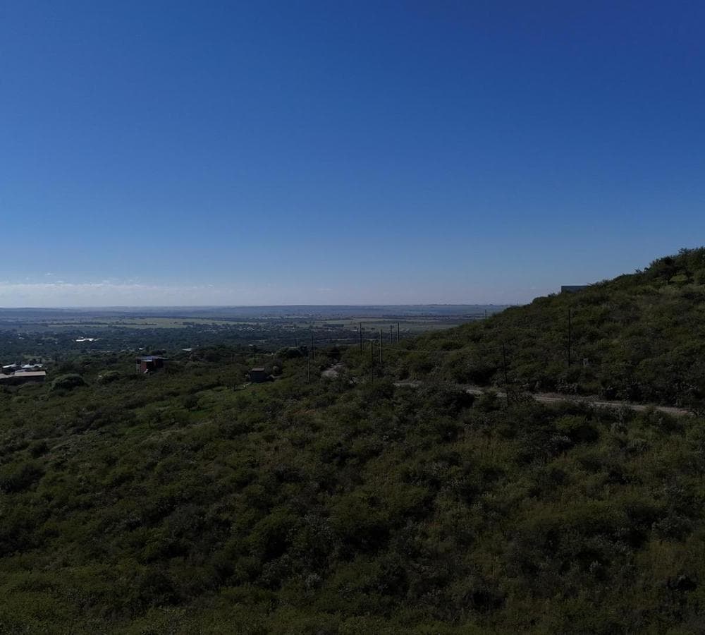 10,000 m² lot in the Paso de Piedra neighborhood of Falda del Carmen