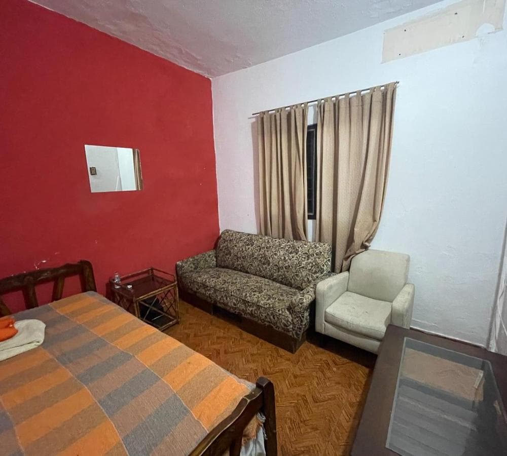 3-BEDROOM HOUSE + 2-BEDROOM APARTMENT | LOS BOULEVARES NEIGHBORHOOD