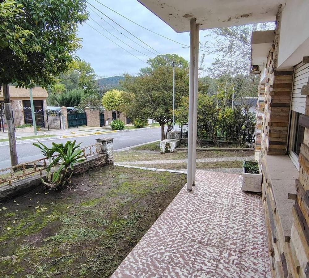 THREE-BEDROOM HOUSE FOR SALE IN LA CALERA, CORDOBA