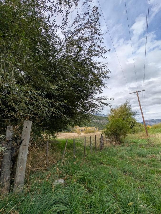 1.8-hectare plot along Route 40 - El Hoyo, Chubut
