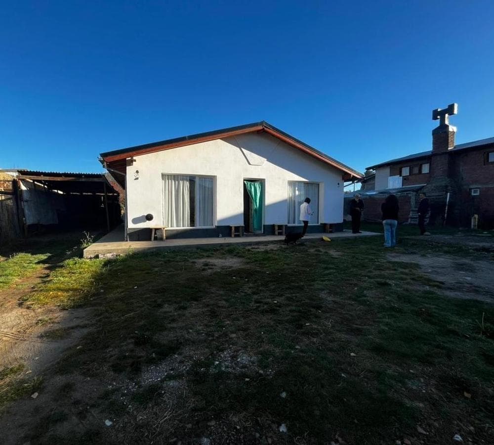 Two Homes on a 600-square-meter Lot - Cacique Prafil 4823