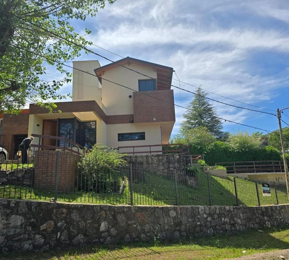 House for Sale in Playas de Oro - Villa Carlos Paz