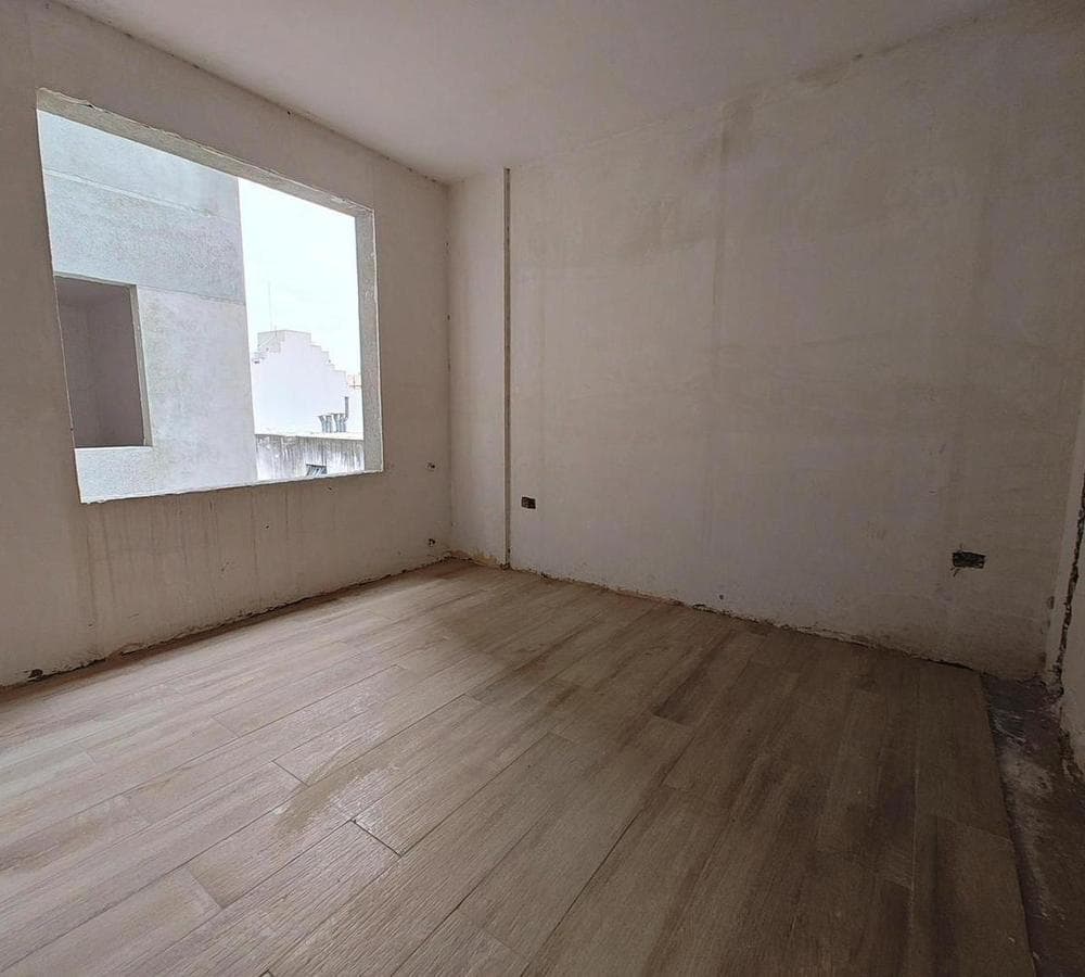 FOR SALE: 1-BEDROOM APARTMENT WITH SPACIOUS TERRACE IN A HIGH-END BUILDING