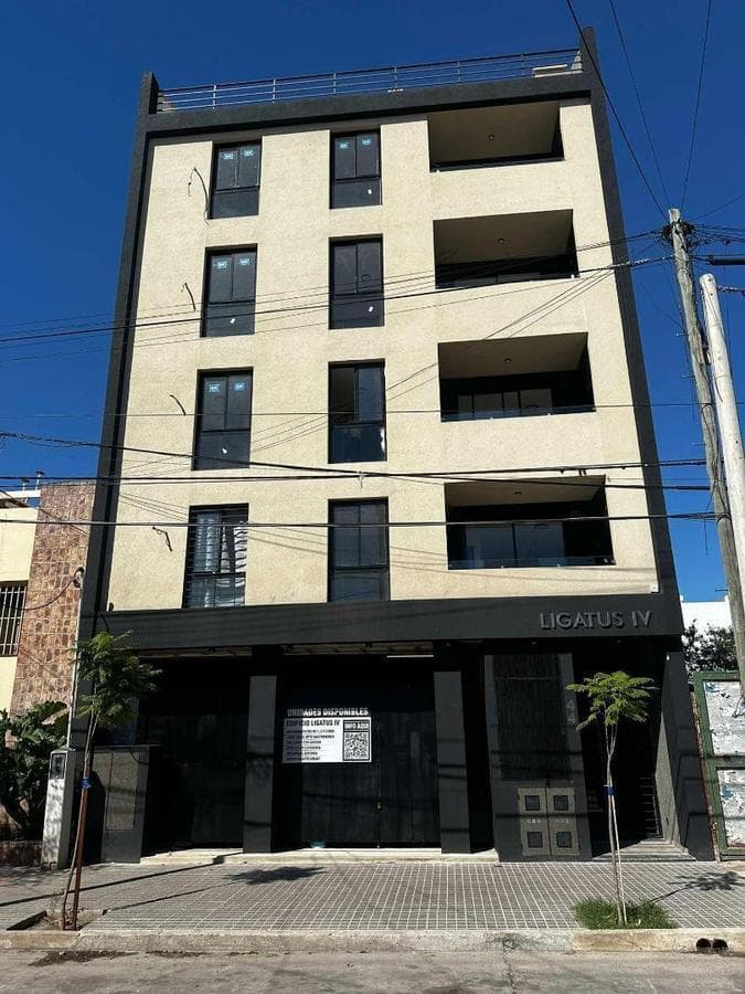 BRAND-NEW, HIGH-END 2-BEDROOM APARTMENT IN THE ALTO ALBERDI NEIGHBORHOOD