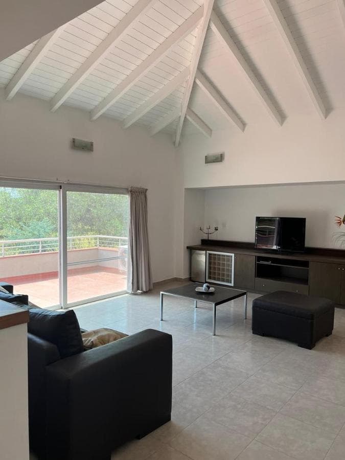 HOUSE FOR SALE IN CAUSANA COUNTRY CLUB