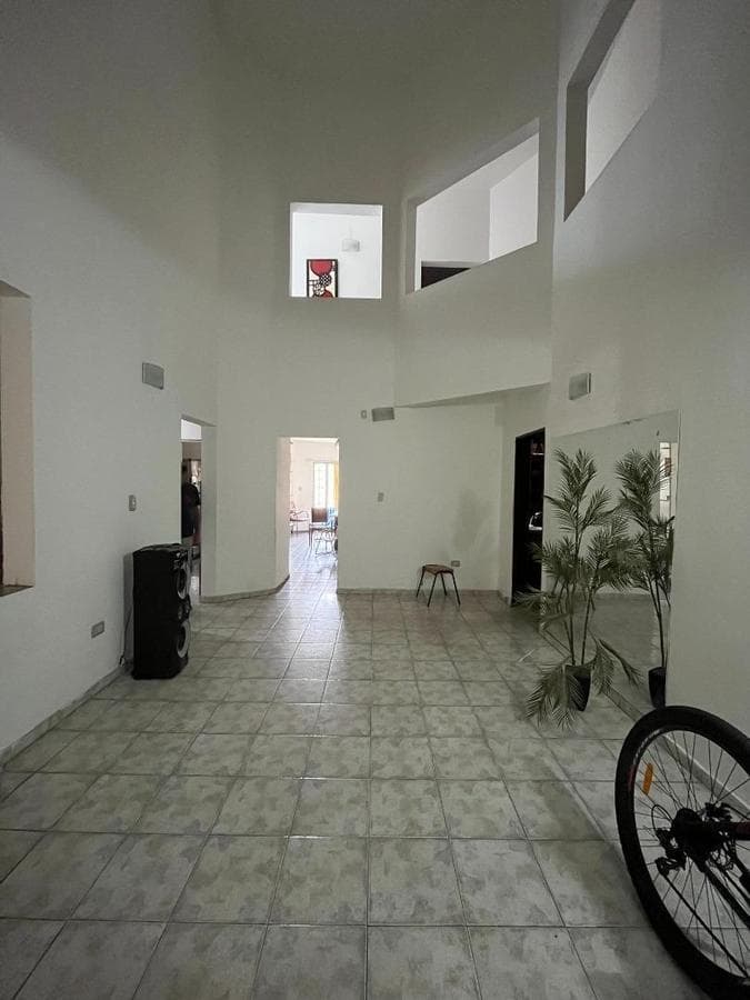 SPACIOUS HOUSE FOR SALE IN LOMAS DE SAN MARTIN