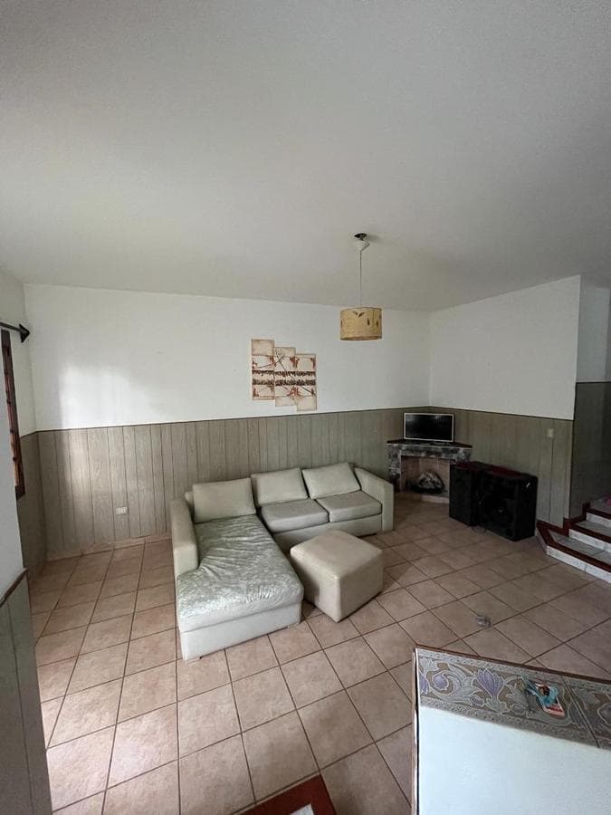 SPACIOUS HOUSE FOR SALE IN LOMAS DE SAN MARTIN