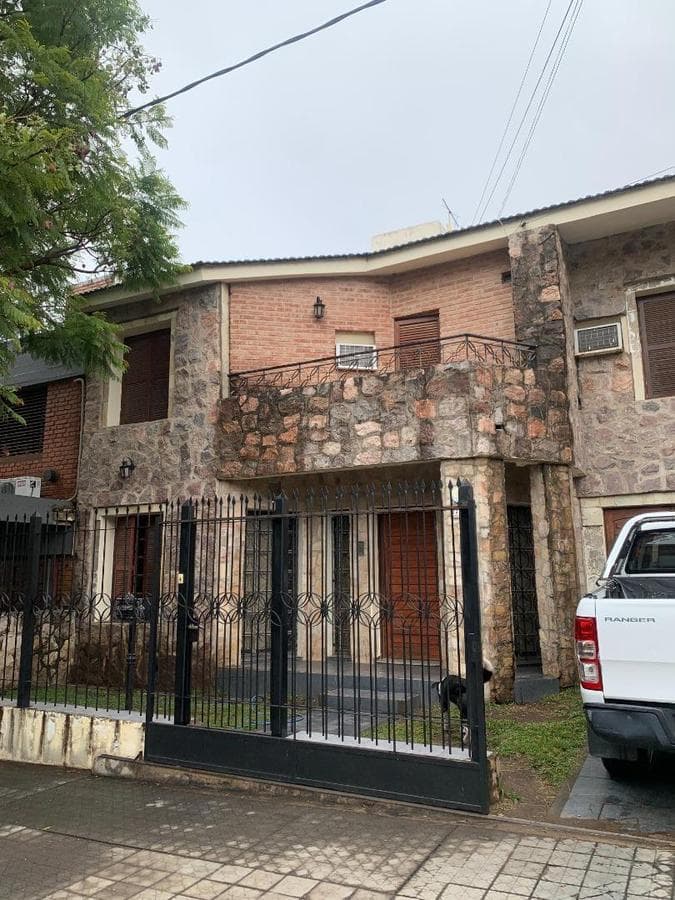 SPACIOUS HOUSE FOR SALE IN LOMAS DE SAN MARTIN