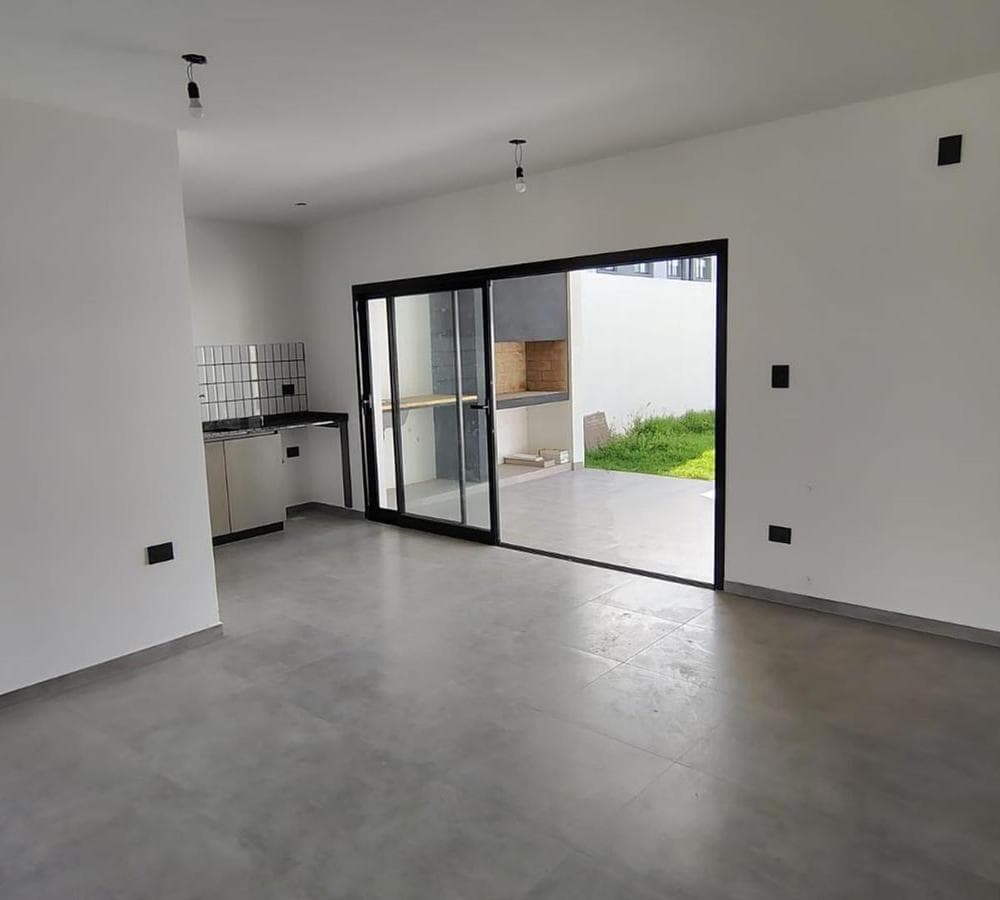 For Sale: Duplex in Urbanization Cordoba, Doctor