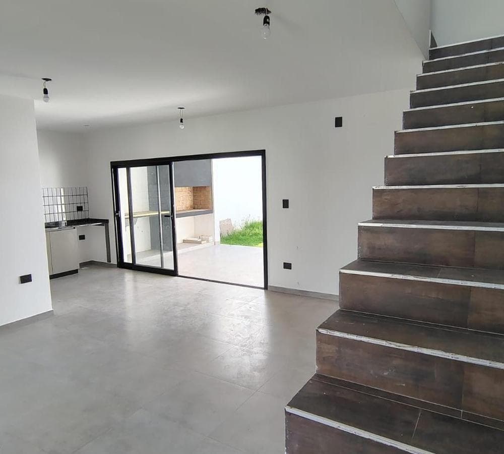 For Sale: Duplex in Urbanization Cordoba, Doctor