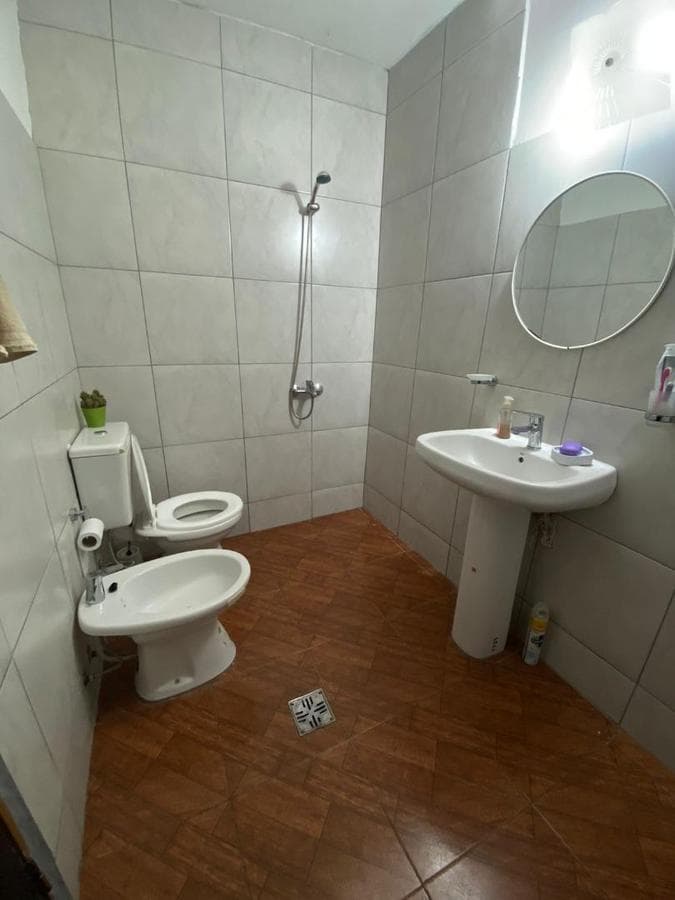 SPACIOUS HOUSE FOR SALE IN LOS ROBLES