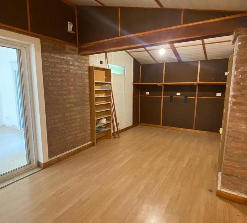 HOUSE FOR SALE IN THE SAN ISIDRO NEIGHBORHOOD—3 BEDROOMS, ELIGIBLE FOR A LOAN