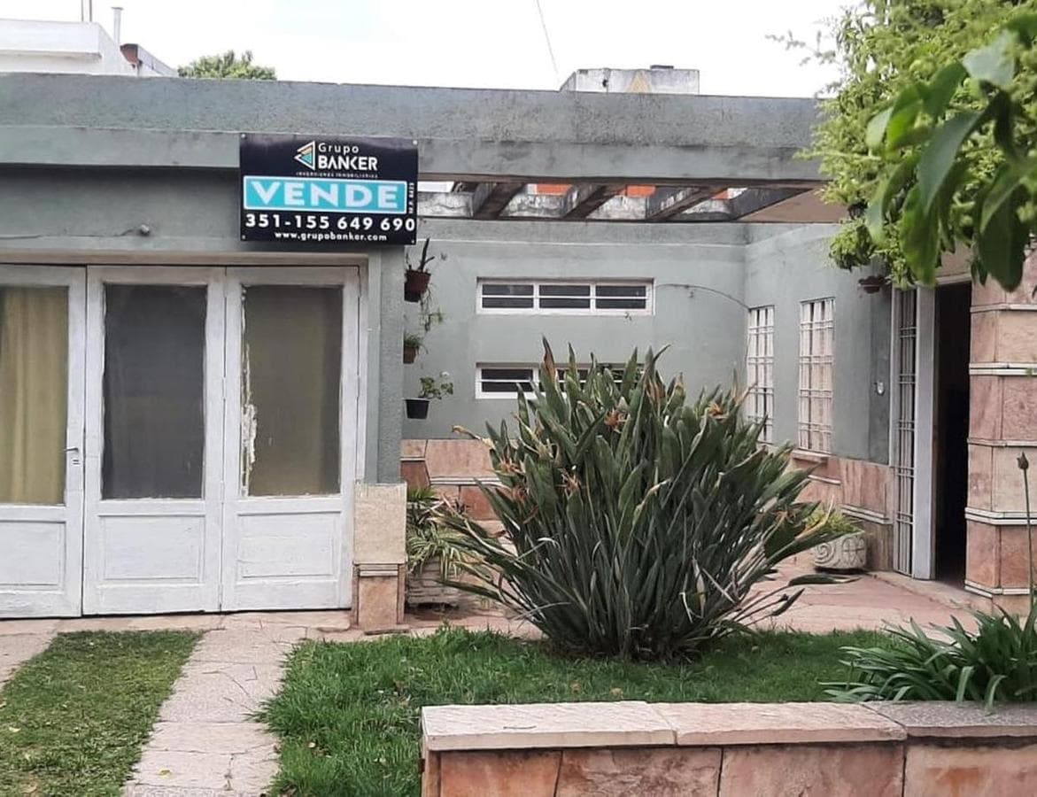 HOUSE IN QUEBRADA DE LAS ROSAS