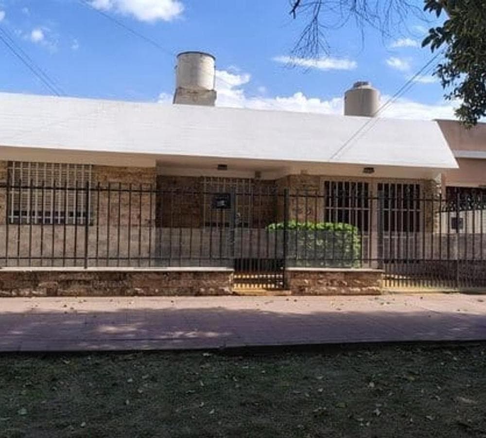 2-BEDROOM HOUSE FOR SALE – ALTA CÓRDOBA, WITH SWIMMING POOL AND BARBECUE AREA