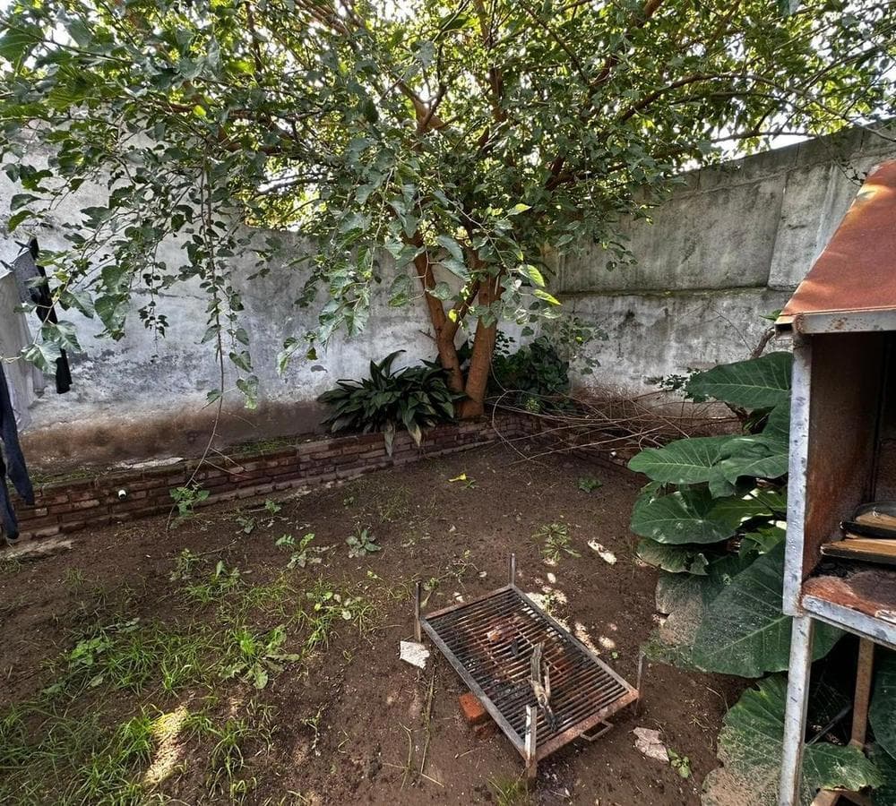 SPACIOUS 3-BEDROOM HOUSE ON AV. CORDILLERA