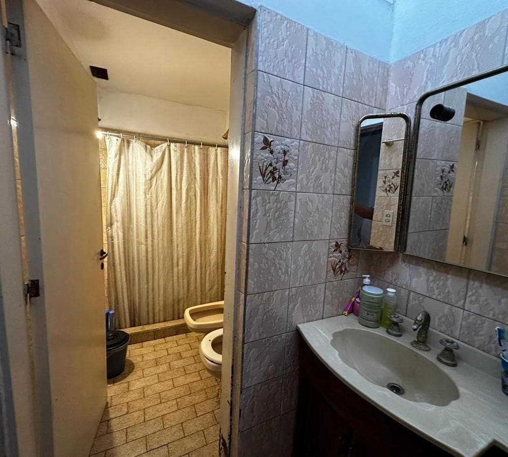 SPACIOUS 3-BEDROOM HOUSE ON AV. CORDILLERA