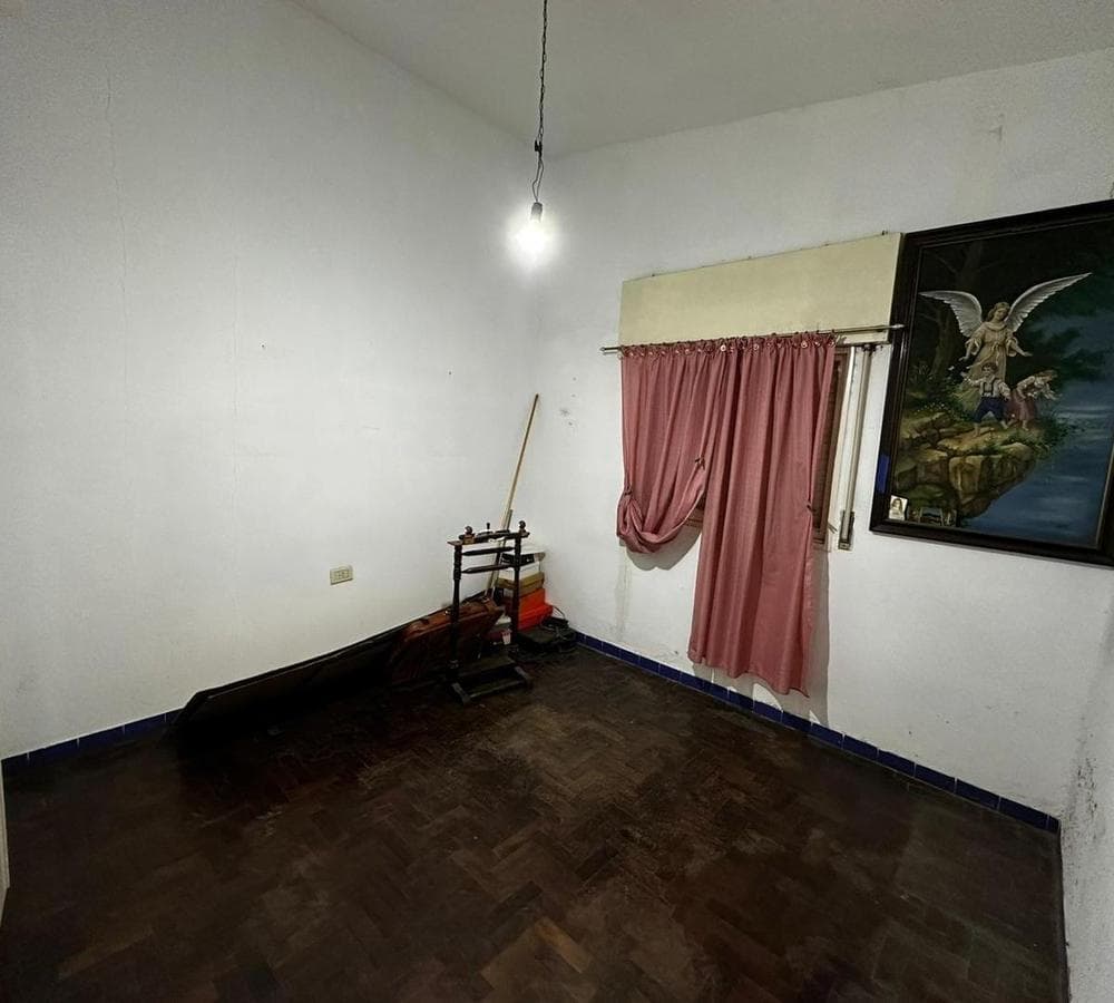 SPACIOUS 2-BEDROOM HOUSE JUST A FEW METERS FROM AV. CORDILLERA