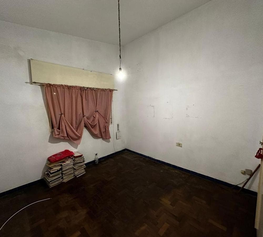 SPACIOUS 2-BEDROOM HOUSE JUST A FEW METERS FROM AV. CORDILLERA