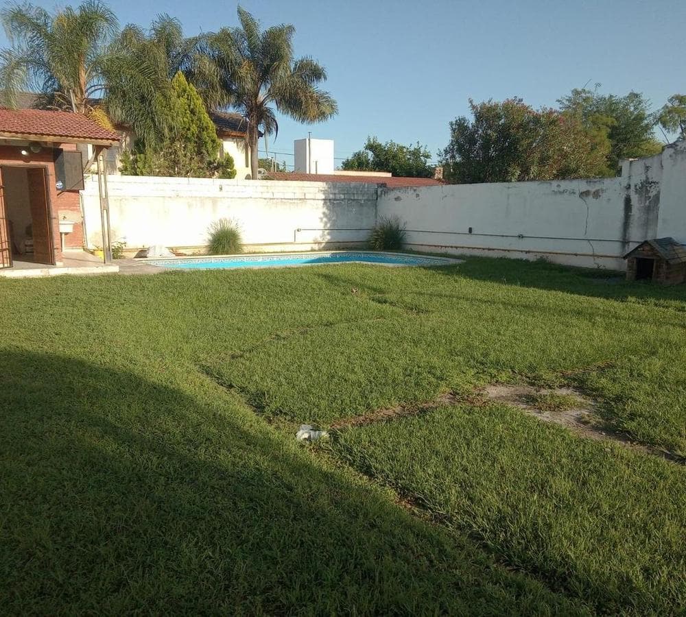 FOR SALE: HOUSE AND LAND — BUSINESS OPPORTUNITY — ARGUELLO