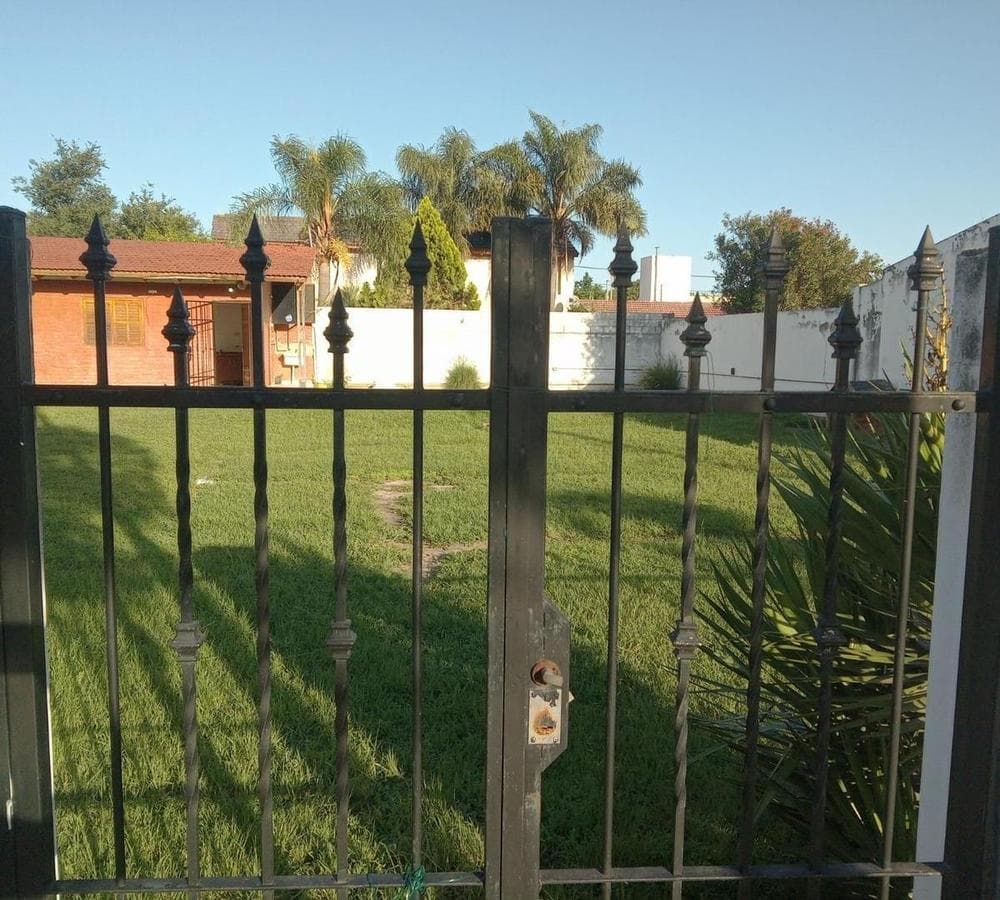 FOR SALE: HOUSE AND LAND — BUSINESS OPPORTUNITY — ARGUELLO