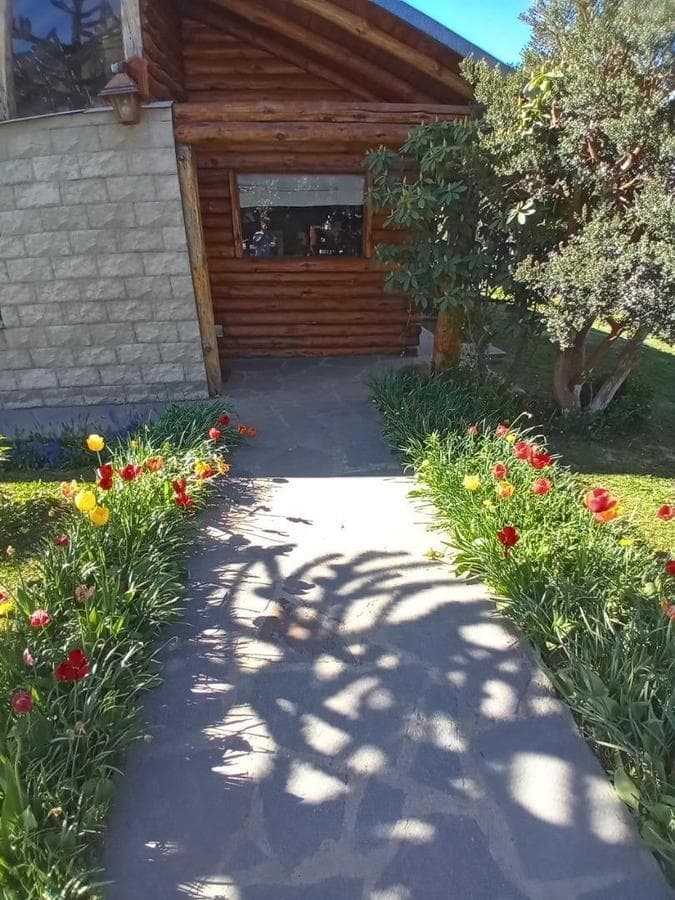 3-bedroom house with a spacious garage