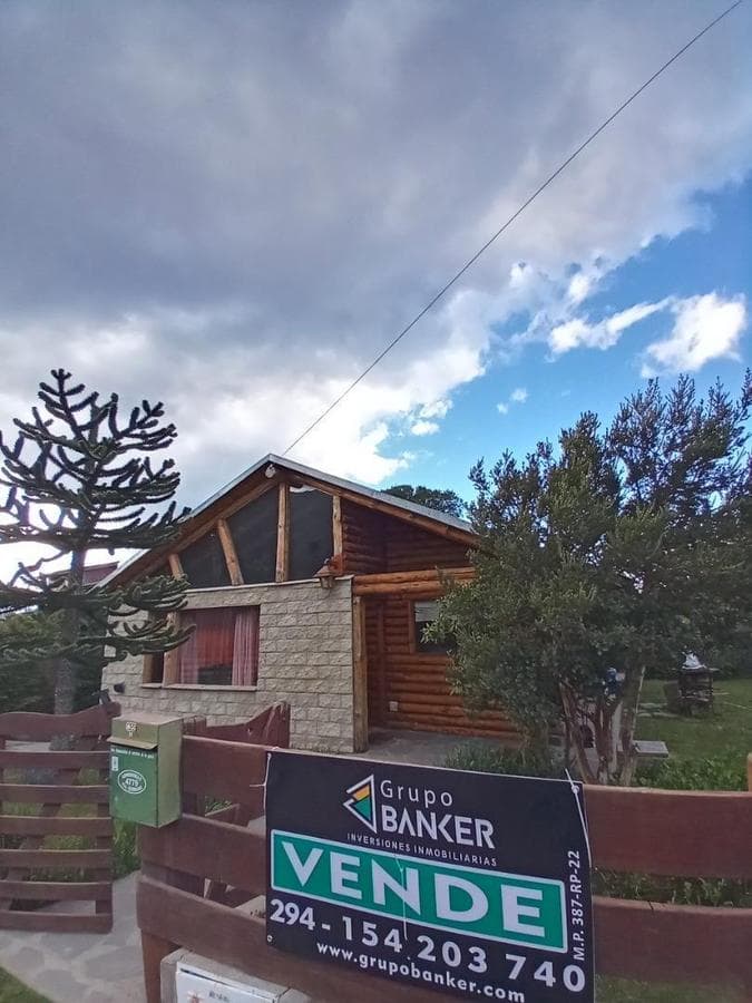 3-bedroom house with a spacious garage