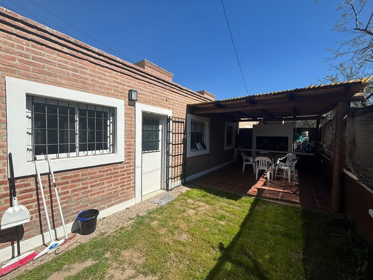 HOUSE FOR SALE: 3 BEDROOMS, VILLA RIVERA, INDARTE—QUALIFIES FOR A LOAN