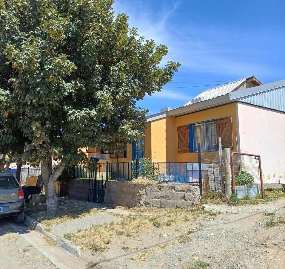 House for Sale: 400 Homes