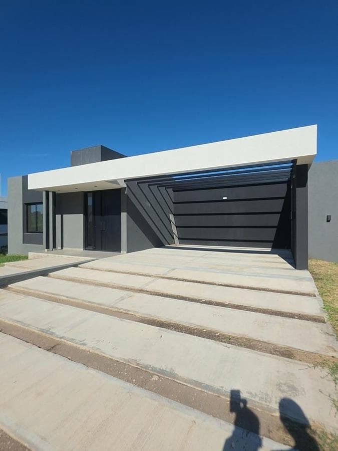 House for Sale in Cañitas Malagüeño—Eligible for a Mortgage