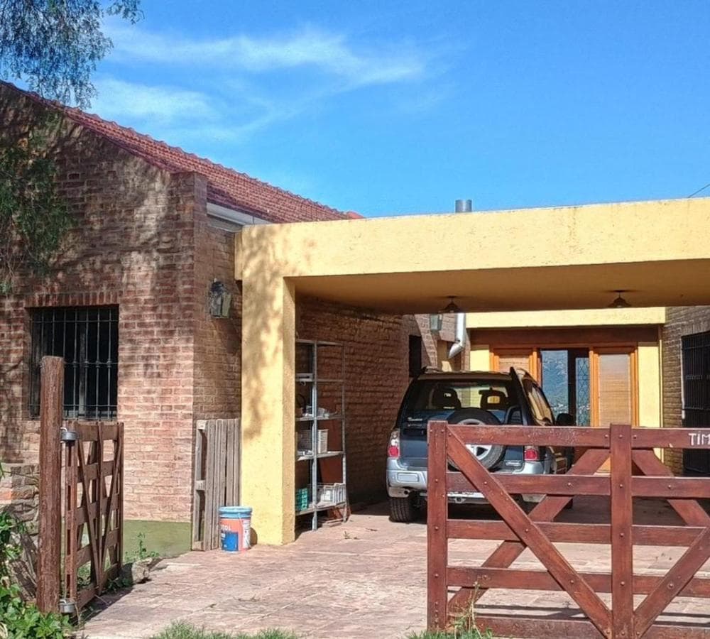 HOUSE IN VILLA DEL LAGO